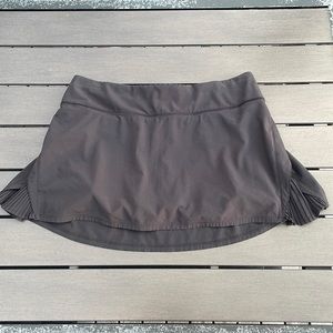 Lululemon Play Off The Pleats Skirt *13" Size 8 Black